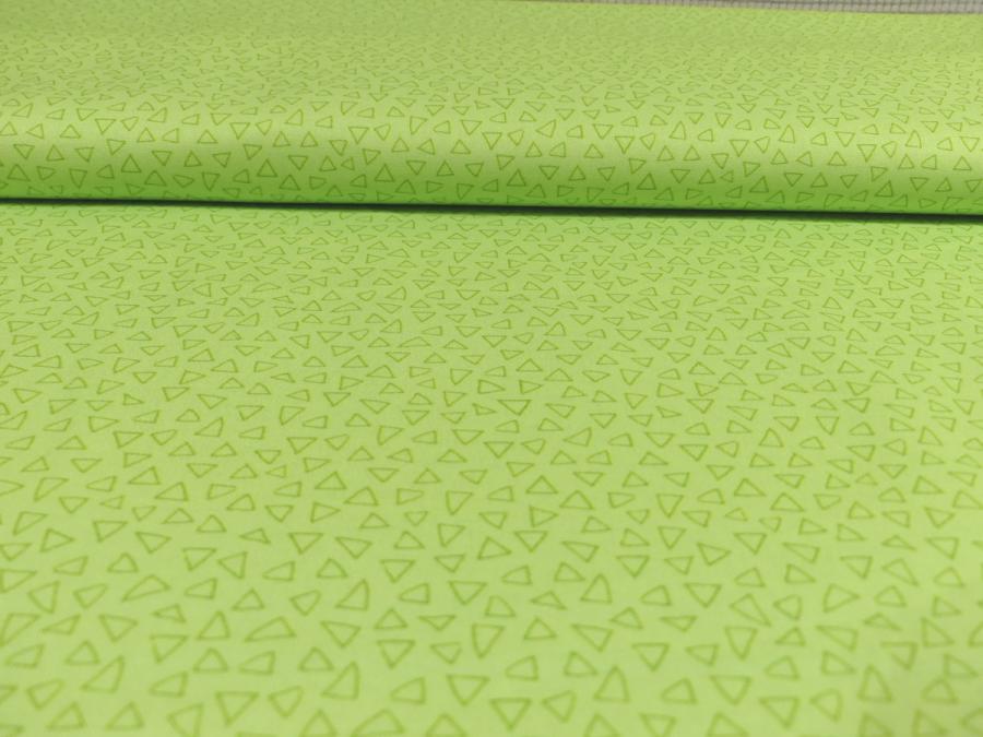 Preview: Falscher Uni Ton in Ton Dreiecke grün hellgrün Patchworkstoff Benartex Frogtastic